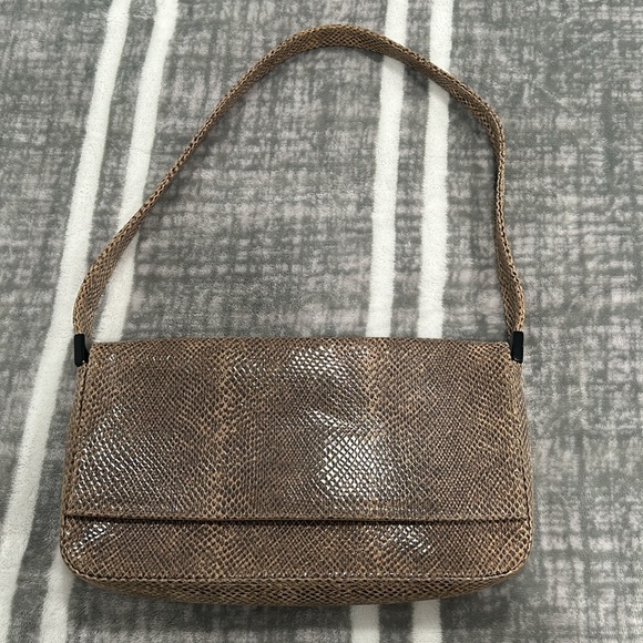 Stuart Weitzman Tan Shoulder Bag with Strap and Textured Finish - Picture 1 of 15